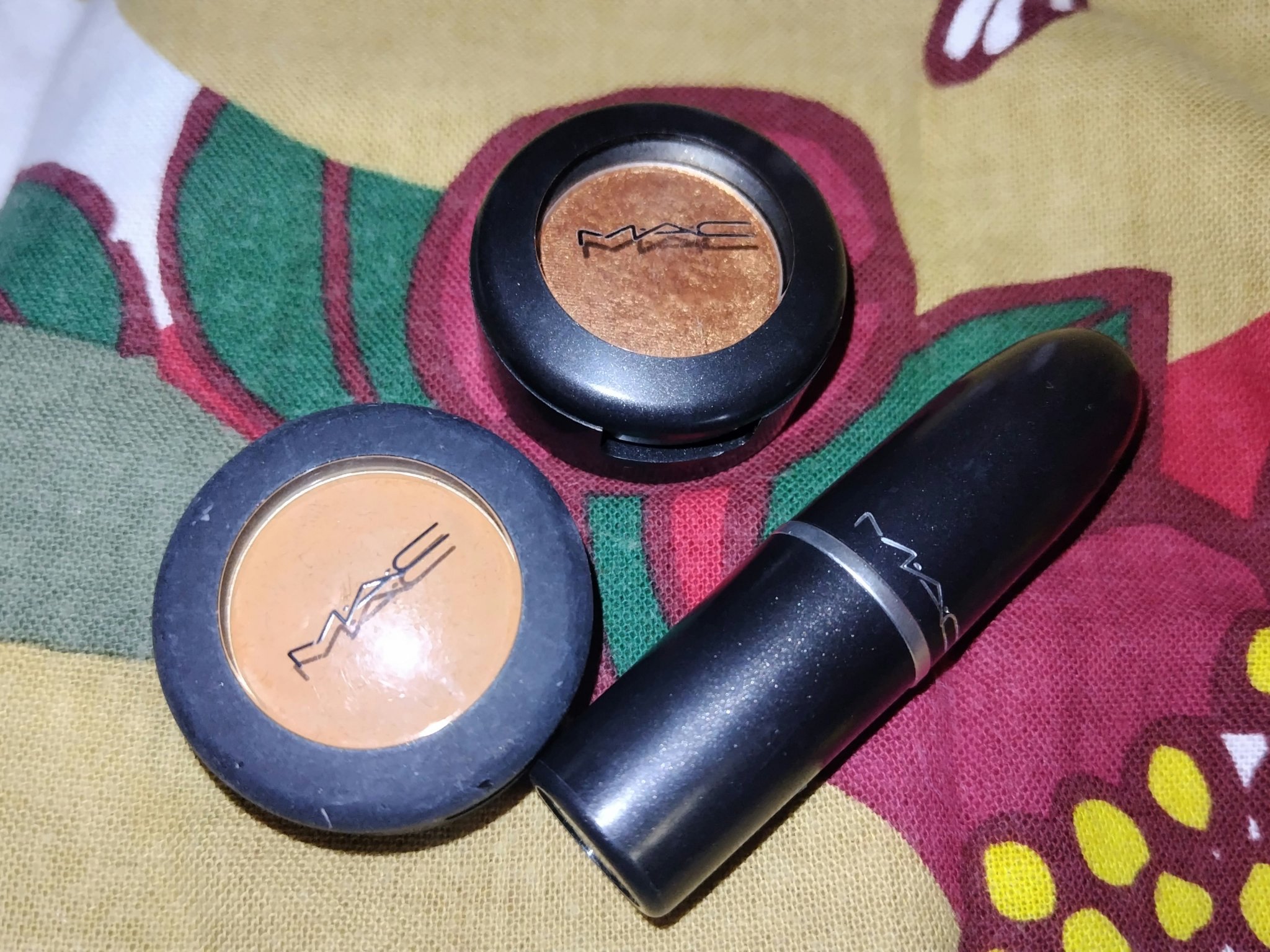 パウダー キス アイシャドウ/M・A・C/単色アイシャドウを使ったクチコミ（1枚目）
