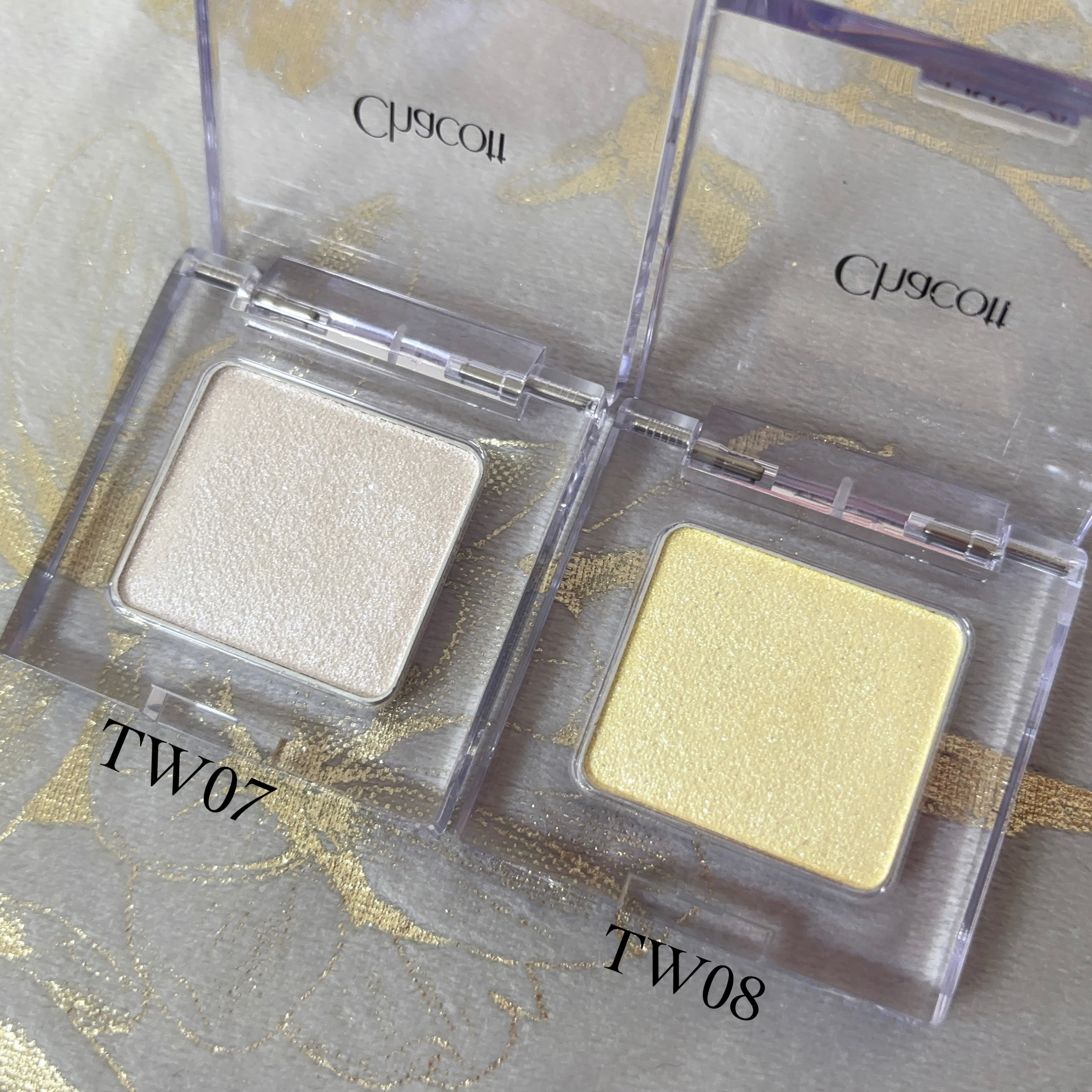 マルチカラーバリエーション トゥインクル/チャコット・コスメティクス/単色アイシャドウを使ったクチコミ（2枚目）