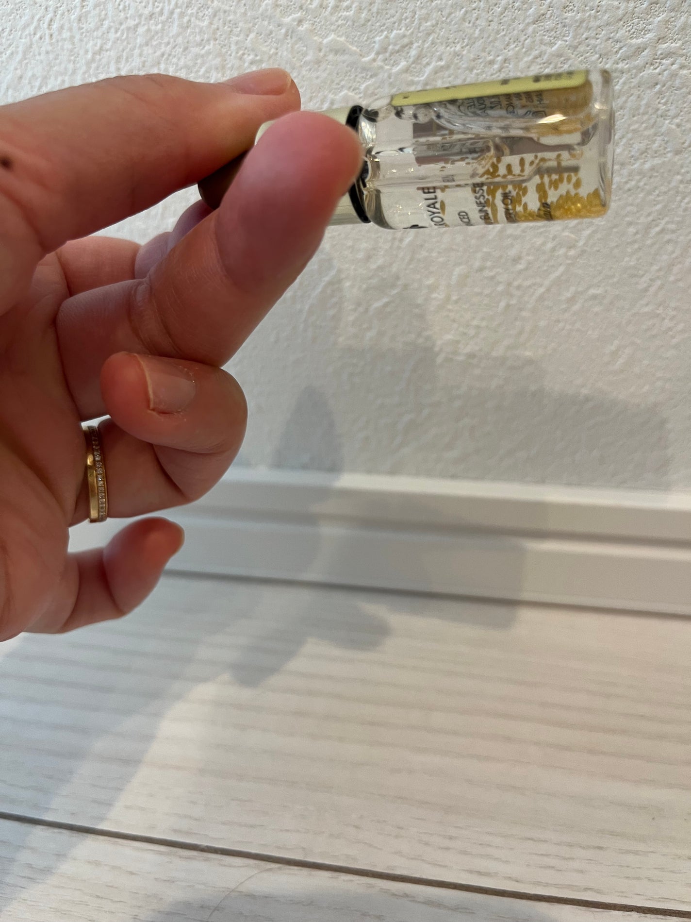 candy3ks on LIPS 「⚪️ゲラン アベイユロイヤル アドバンストウォータリーオイル@..」(5枚目)