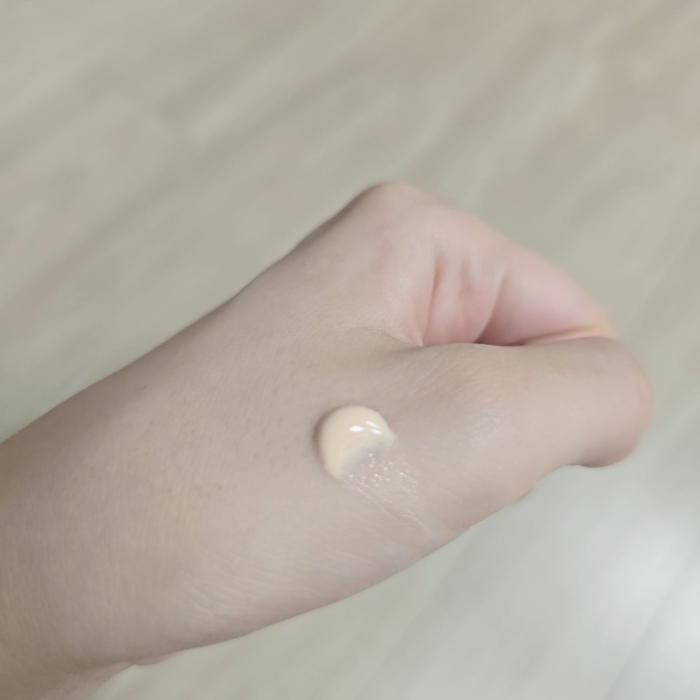 ウォーターホールディングトーンアップサンセラム/KAHI/日焼け止めローションを使ったクチコミ(2枚目)