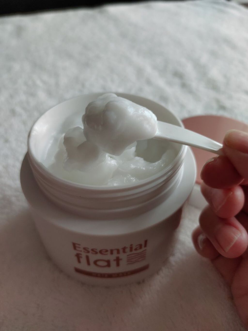 くせ・うねり集中ケアマスク/エッセンシャル flat/ヘアマスク・ヘアパックを使ったクチコミ（2枚目）