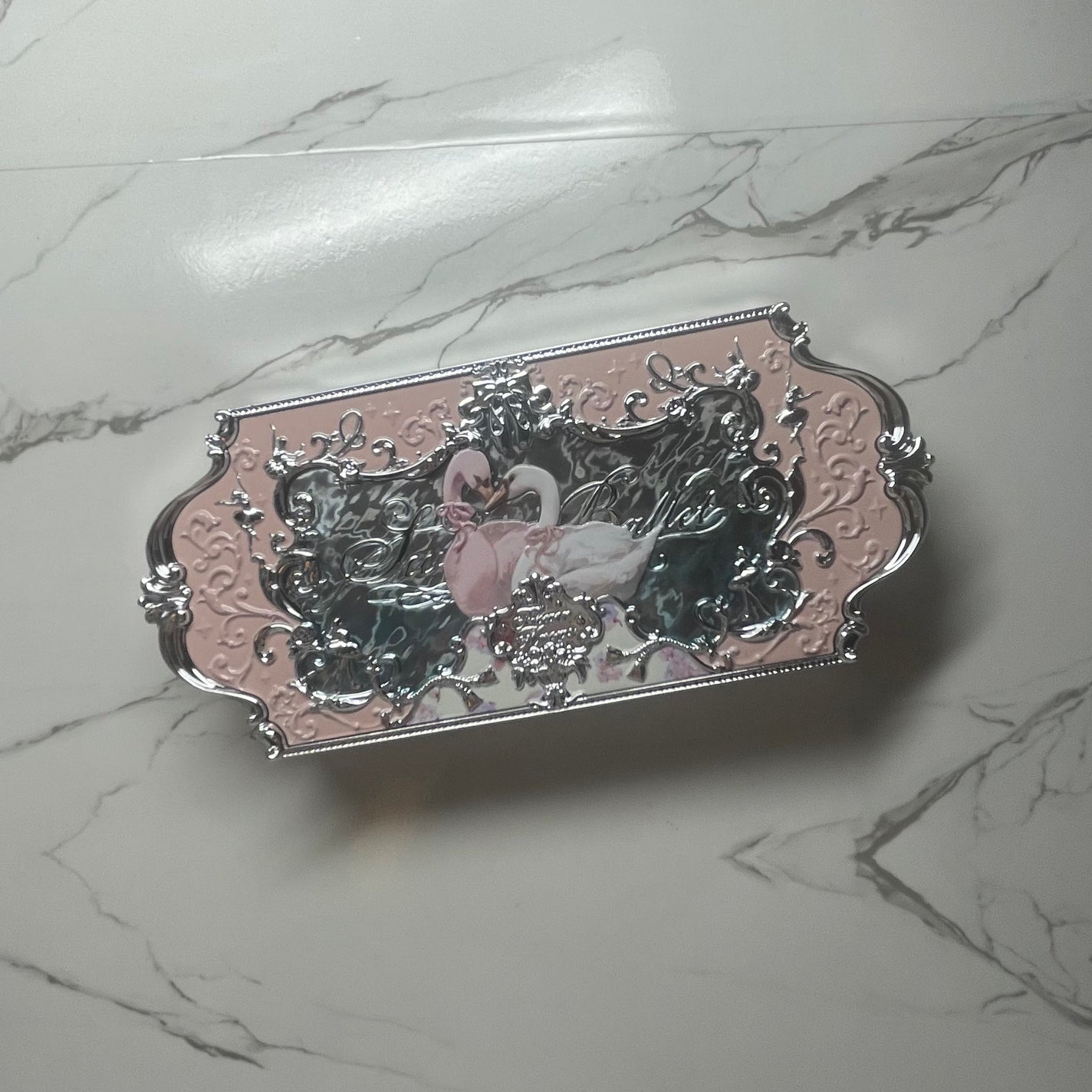 フラワーノーズスワンバレエシリーズ アイシャドウパレット/FlowerKnows/アイシャドウパレットを使ったクチコミ(2枚目)