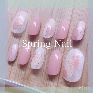 🌸Spring Nail🌸
お久しぶりの投稿〜〜✐☡
今回は春っぽいピンクな塗りかけ風ネイルを紹介します！

使ったのは写真2枚目の4本です❁⃘*.ﾟ
・sweet 2018年4月号ネイルカラー
・カン