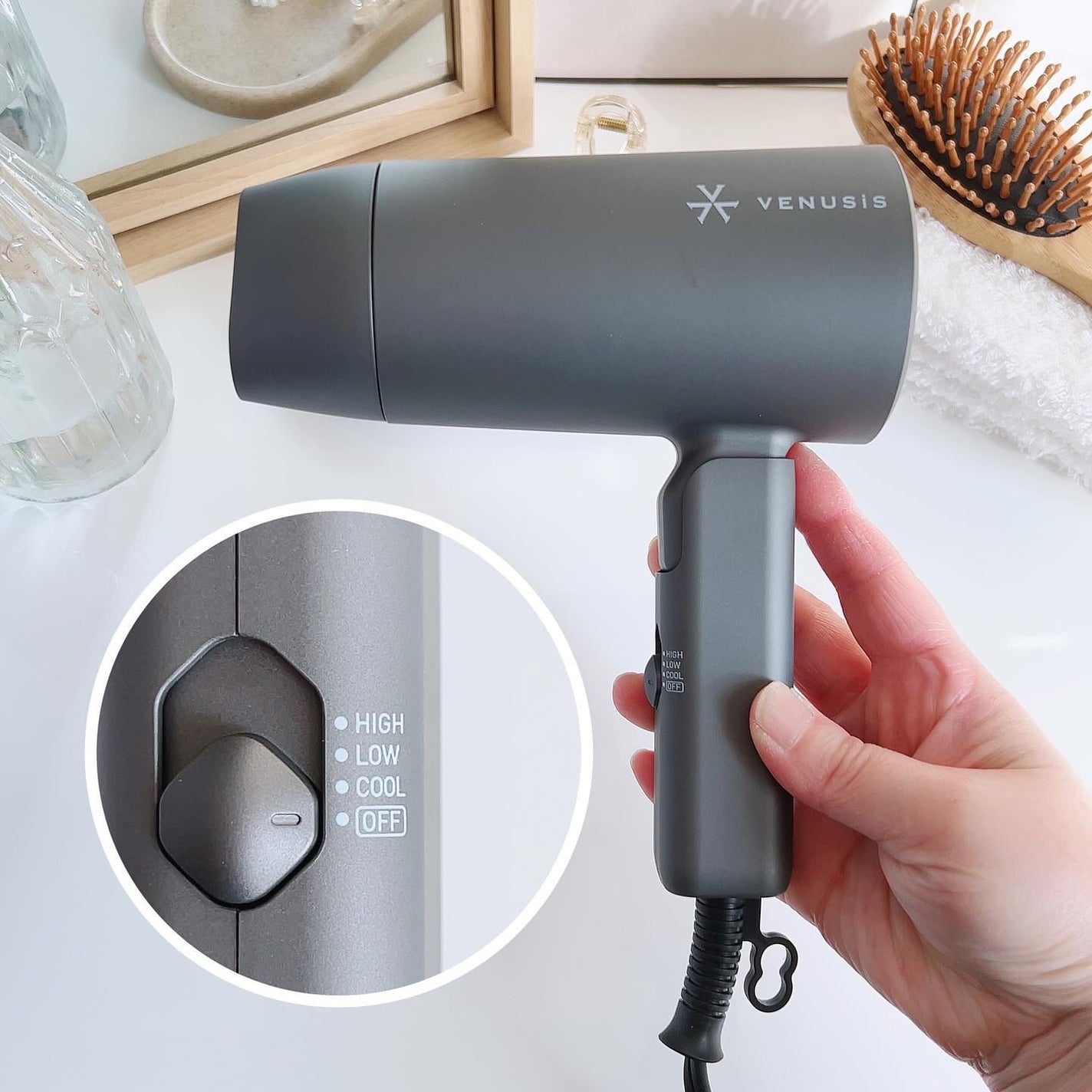 マイナスイオンミニドライヤー VDM-1100/VENUSiS/ドライヤーを使ったクチコミ(2枚目)