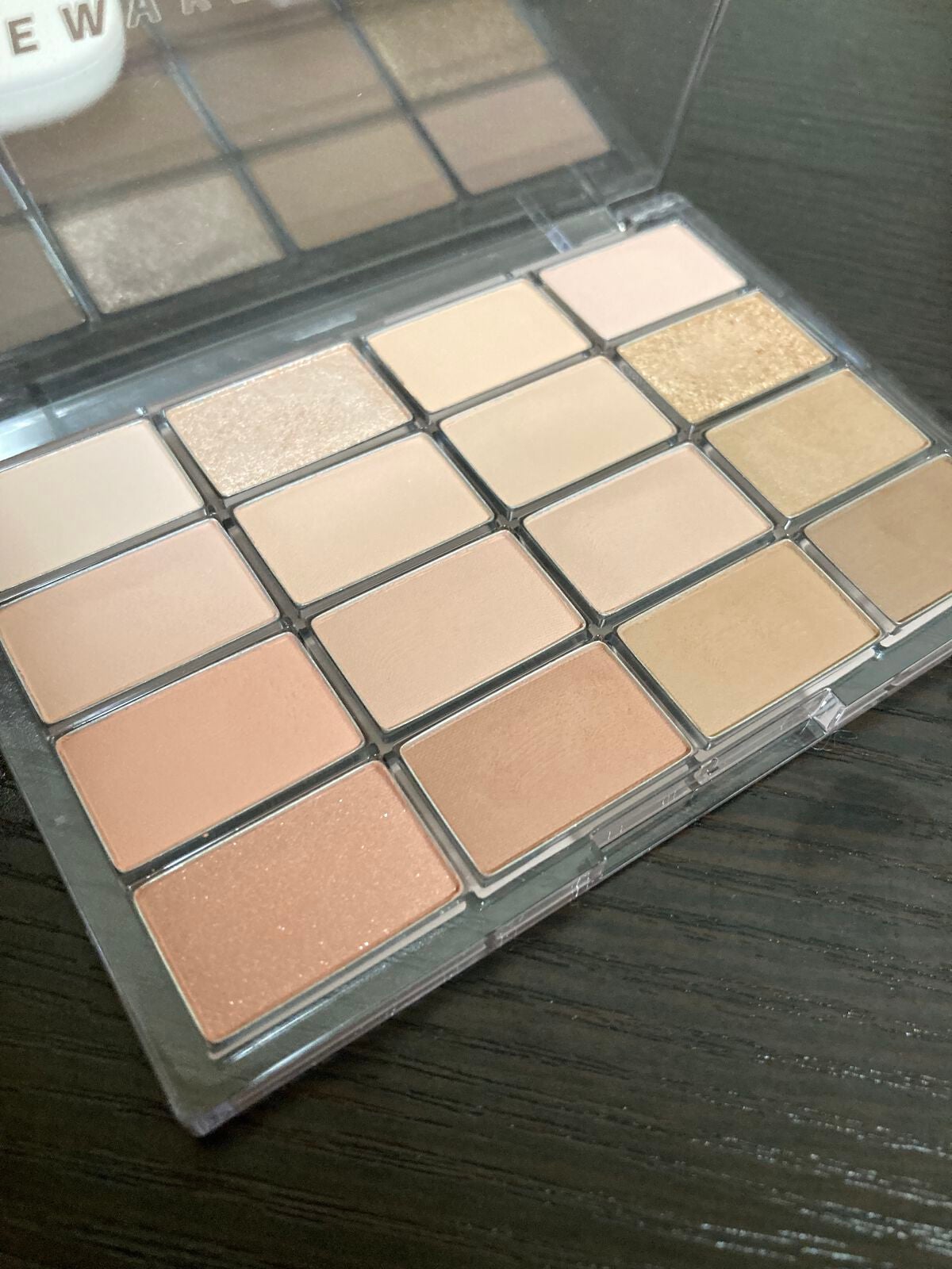 ソフトブラーリングアイパレット/wakemake/アイシャドウパレットを使ったクチコミ(1枚目)