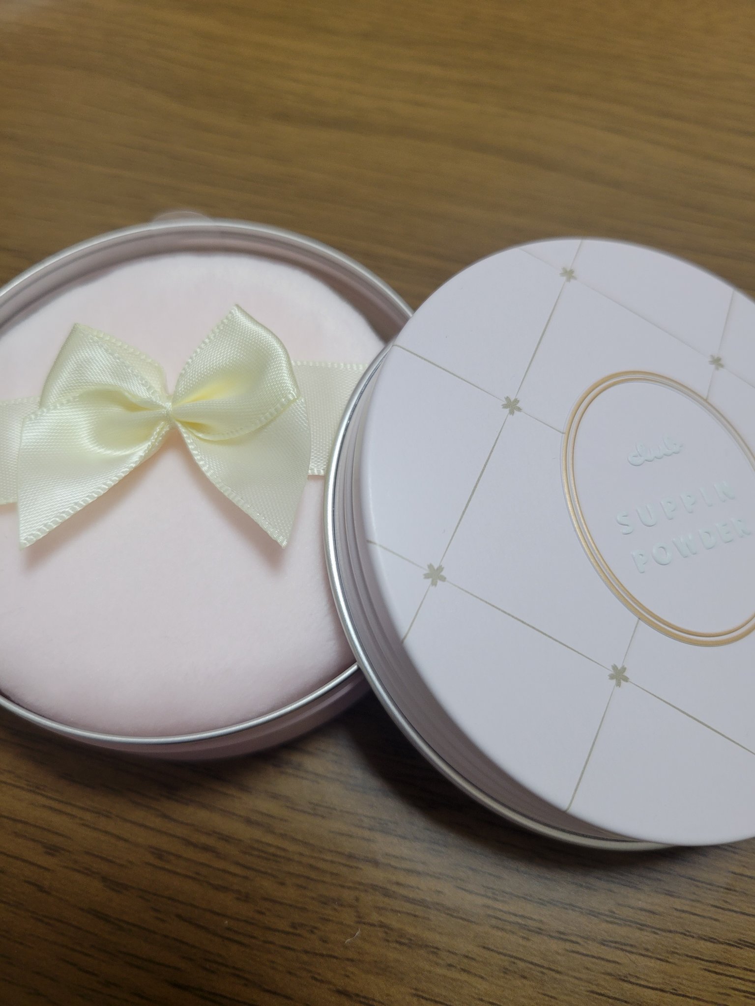 すっぴんパウダーC さくらジャスミンの香り 2024/クラブ/プレストパウダーを使ったクチコミ（2枚目）