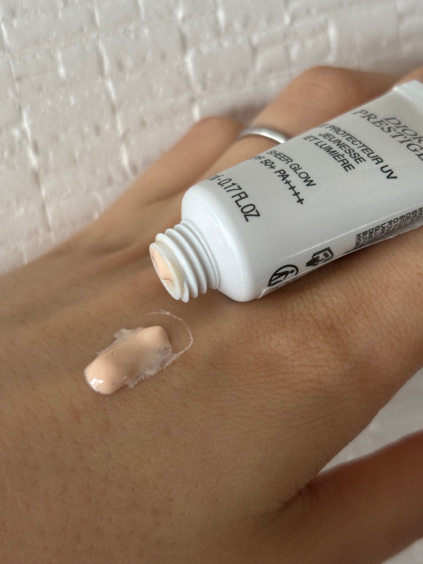 プレステージ ホワイト ル プロテクター UV ルミエール シアーグロー/Dior/化粧下地を使ったクチコミ(3枚目)