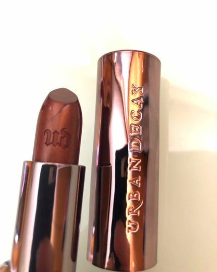 アーバンディケイ バイス リップスティックのクチコミ「アーバンディケイ
ヴァイスリップスティック
#CONSPIRACY
はい〜可愛すぎる〜🙋♀.....」(2枚目)