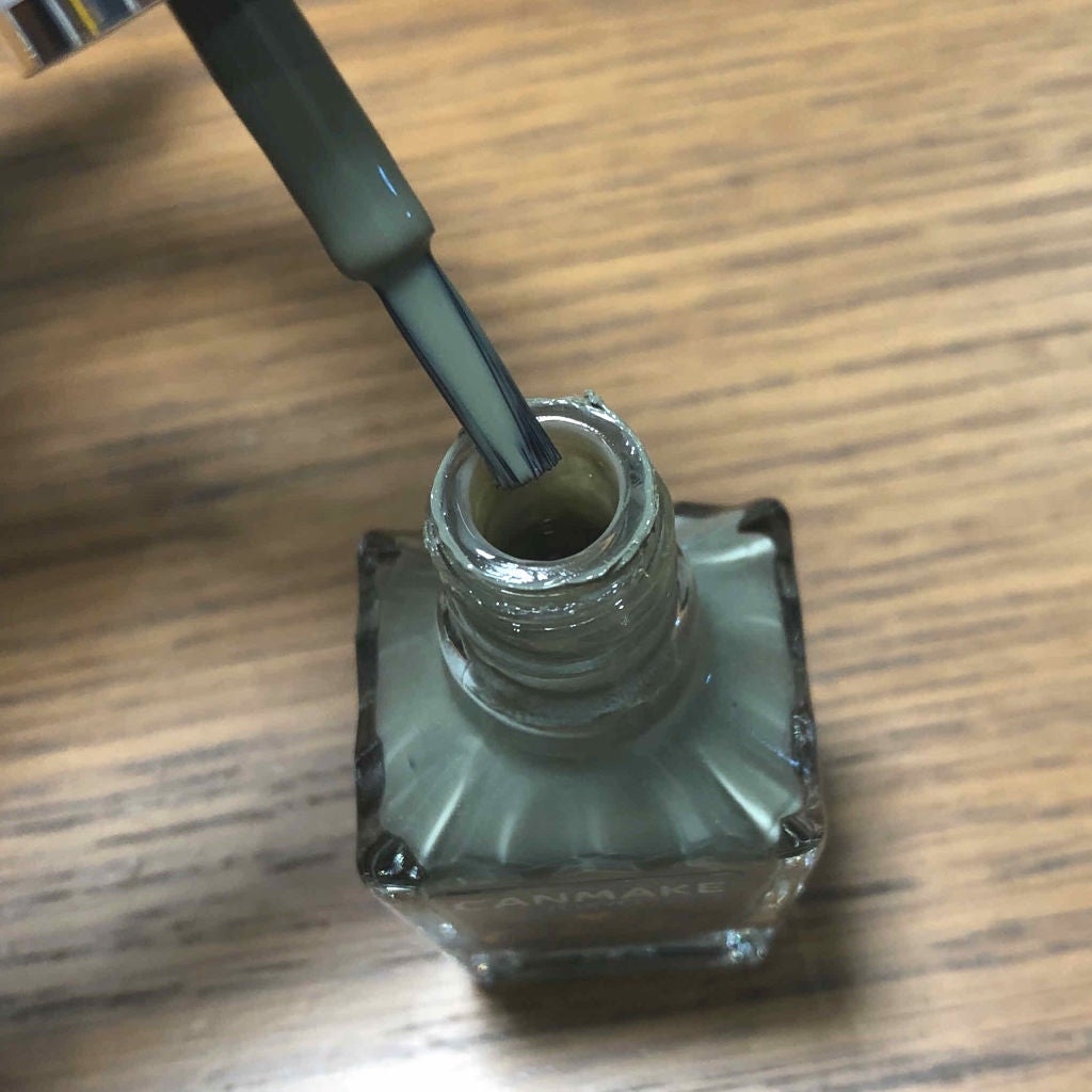 カラフルネイルズ/キャンメイク/マニキュアを使ったクチコミ(2枚目)