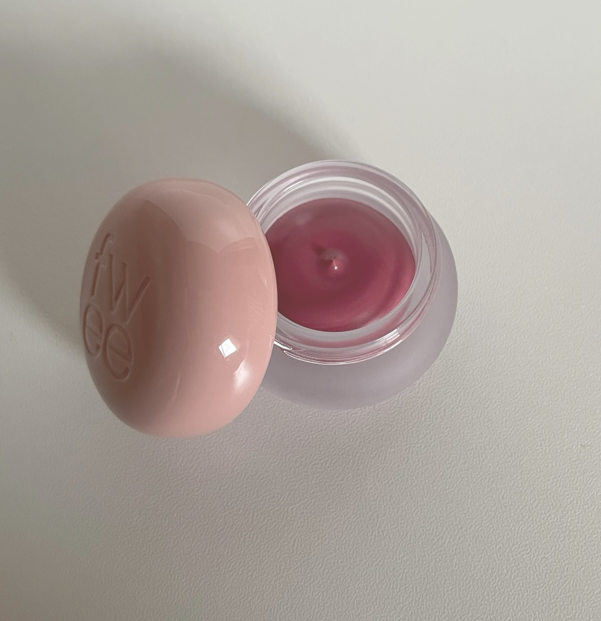 シリコーンリップブラシ/DAISO/メイクブラシを使ったクチコミ（3枚目）