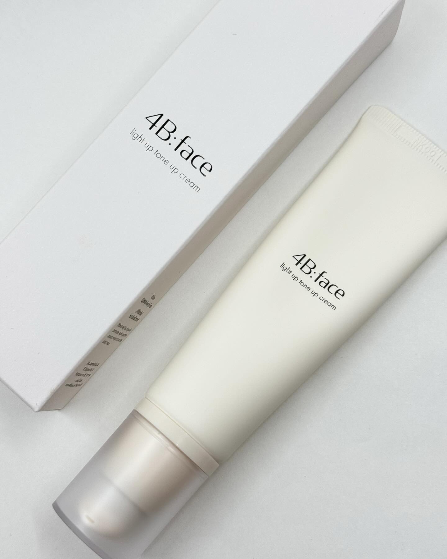 ヒドゥンカバーコンシーラー アイボリー/4B:face/リキッドコンシーラーを使ったクチコミ（2枚目）