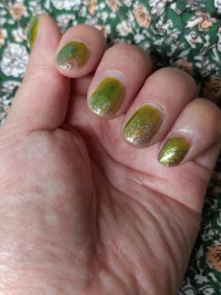 ネイルホリック Aurora Glitter/ネイルホリック/マニキュアを使ったクチコミ(1枚目)