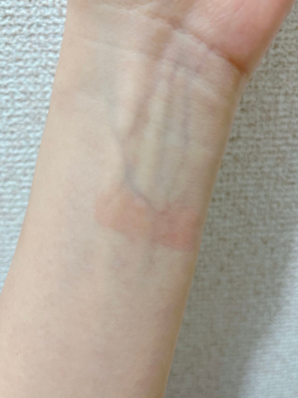 モイストピュアカラーリップ/ニベア/リップクリームを使ったクチコミ(4枚目)