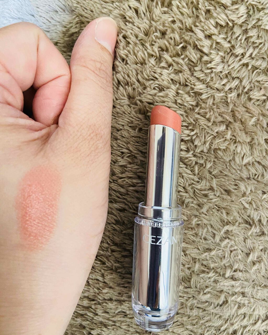ラスティンググロスリップ/CEZANNE/口紅を使ったクチコミ（2枚目）