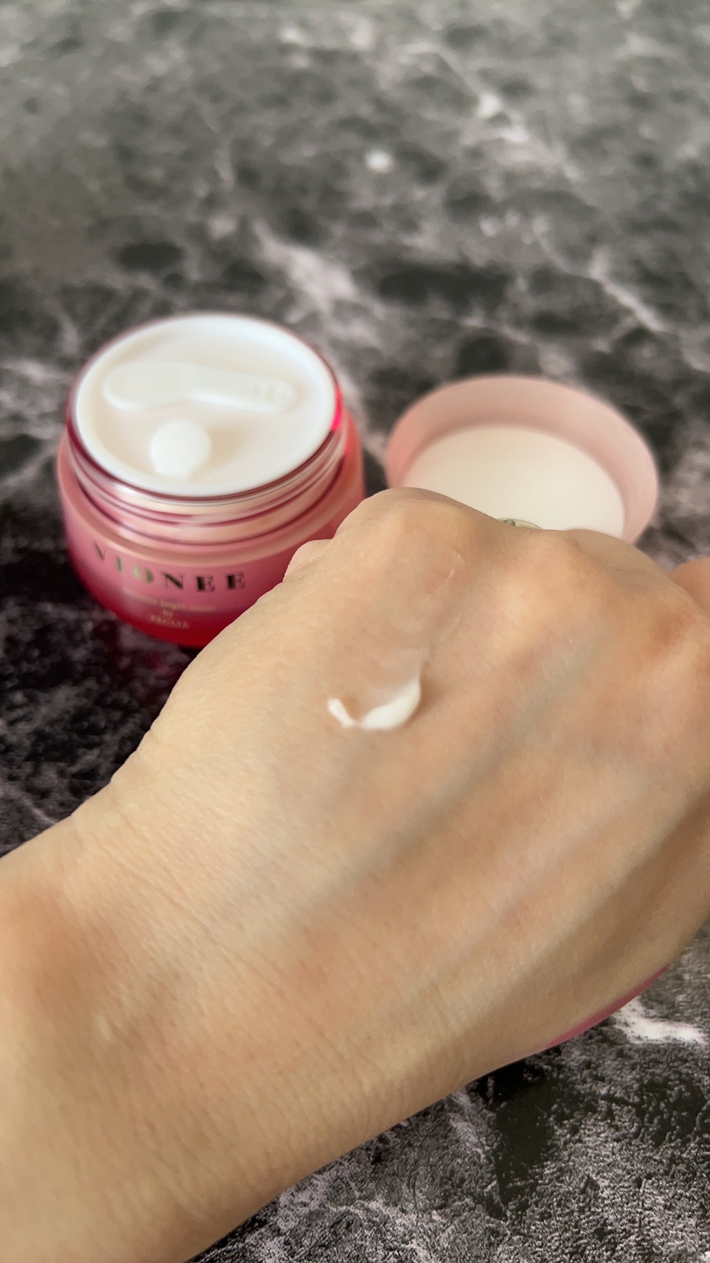 @m0_chan ♡フォロバ100♡ on LIPS 「ヴィオ二ーセンシティブブライトクリームデリケートゾーンに潤いを..」(3枚目)