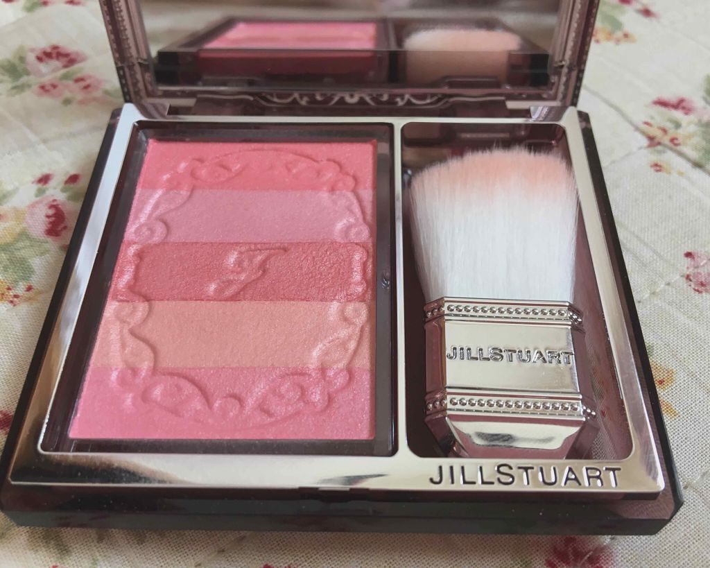 ブルーミングデュー オイルインブラッシュ/JILL STUART/パウダーチークを使ったクチコミ(1枚目)