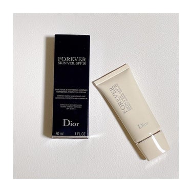 .
.
@diorbeauty 

→ base
Dior
FOREVER SKIN VELL (SPF20/PA++)

¥🎁-

ホワイトデーに貰ったDiorの下地♡
ずっと欲しかったDiorの下地