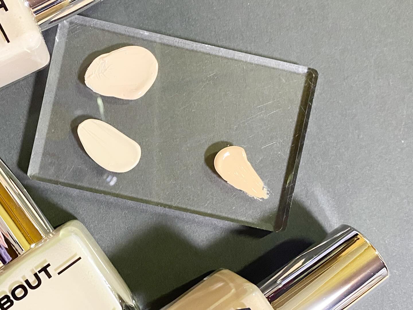 スキンレイヤーフィットファンデーション/ABOUT TONE/リキッドファンデーションを使ったクチコミ（3枚目）