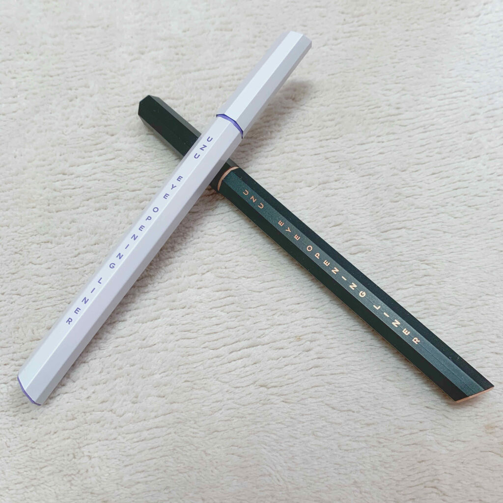 EYE OPENING LINER/UZU BY FLOWFUSHI/リキッドアイライナーを使ったクチコミ（1枚目）