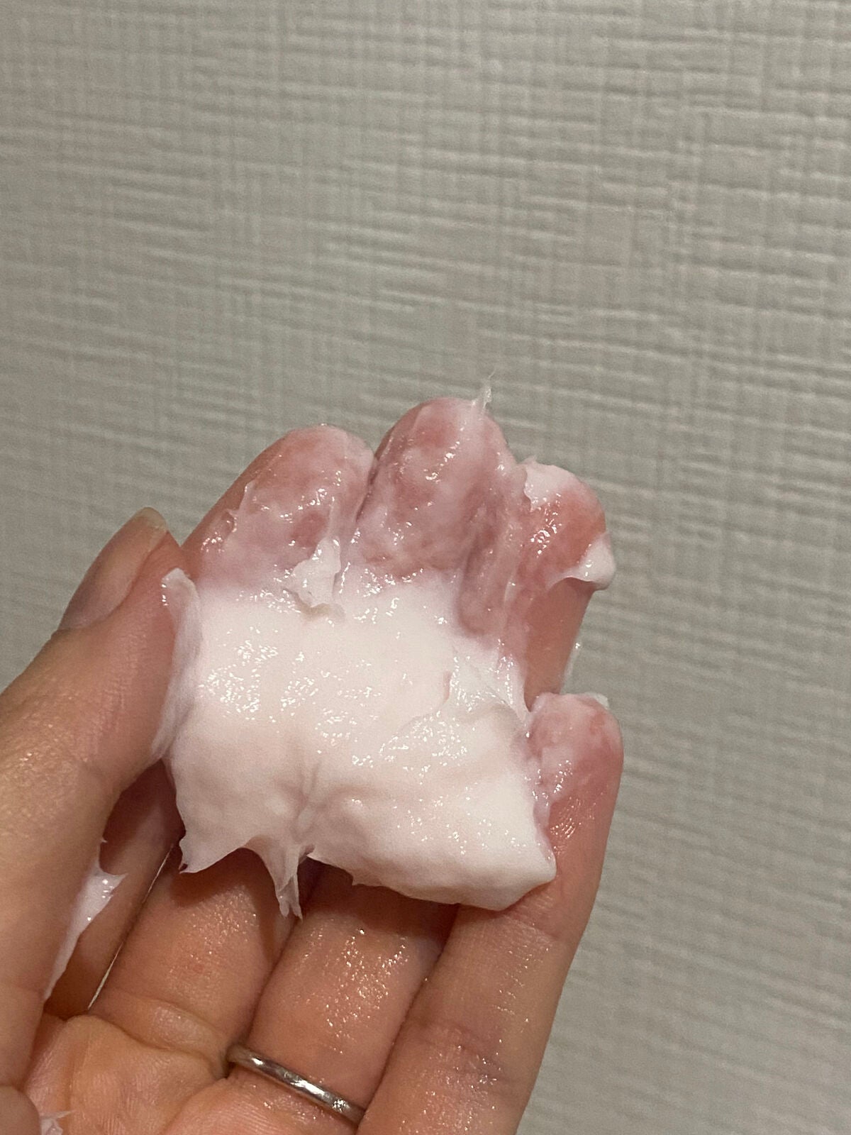 ディープ ヘッドクレンズ ホワイトフローラル/JILL STUART/市販シャンプーを使ったクチコミ(4枚目)