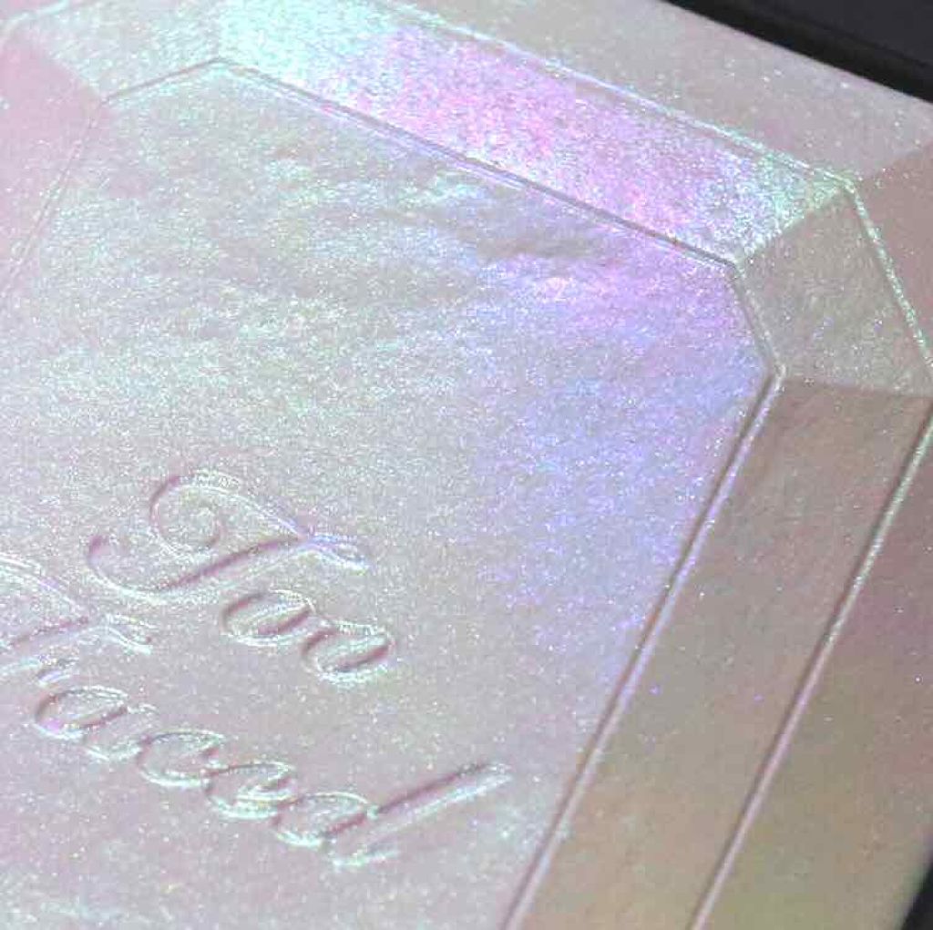 ダイヤモンドライト ハイライター ブラシ/Too Faced/メイクブラシを使ったクチコミ(2枚目)