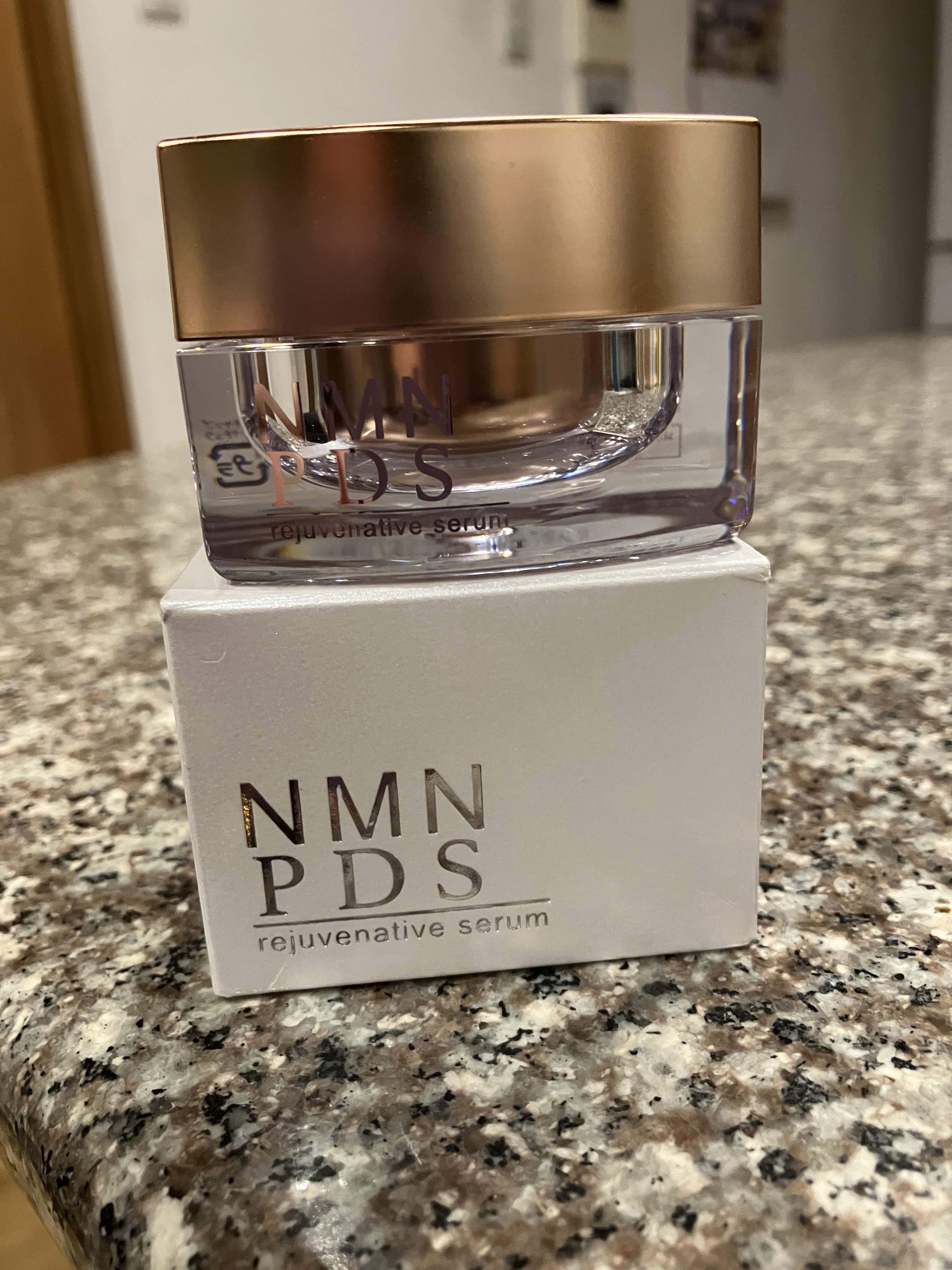 リジュビネイティブセラム/NMNPDS/オールインワン化粧品を使ったクチコミ（3枚目）