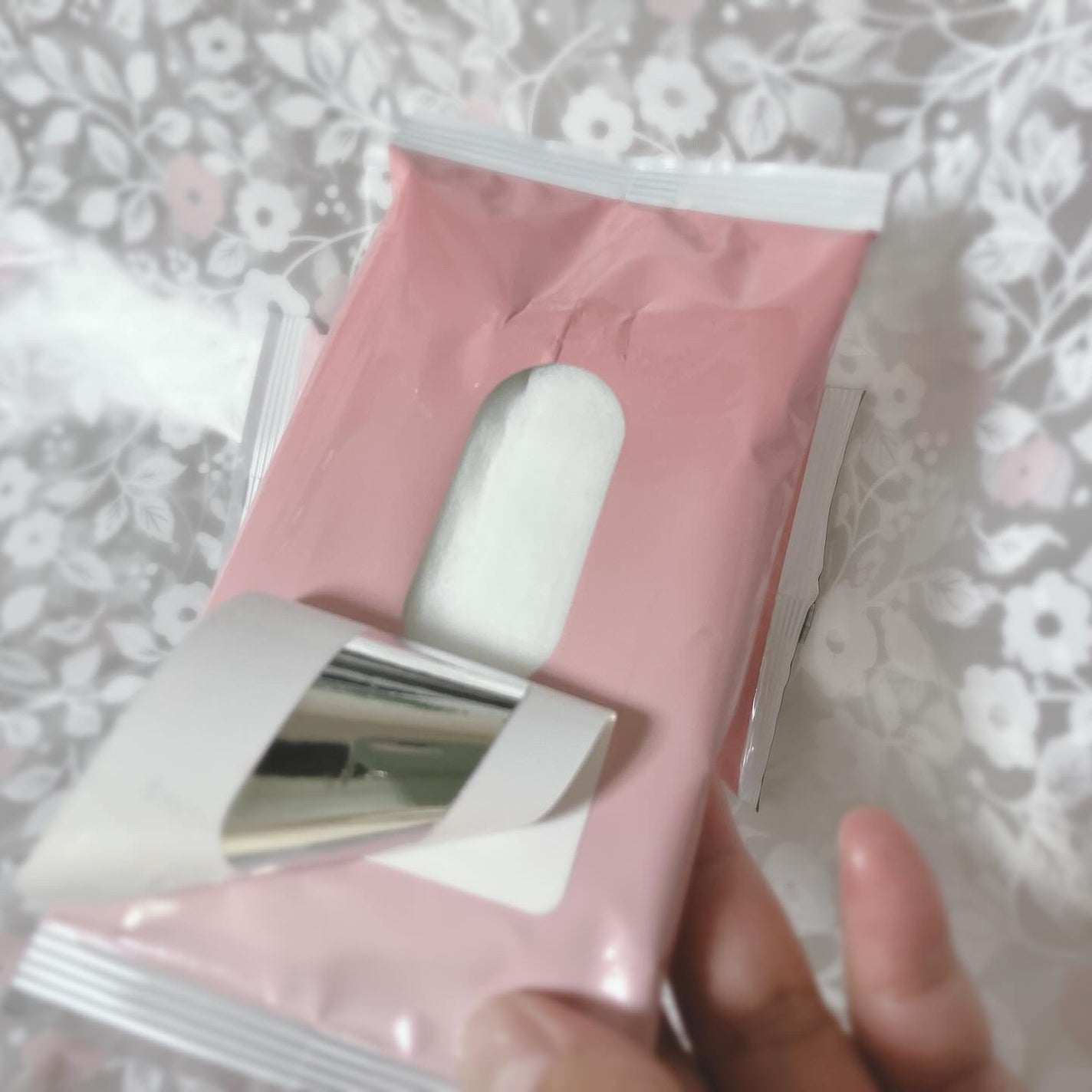 ぷえら on LIPS 「コエタス様のモニターキャンペーンでいただいた汗ふきシート「さら..」(4枚目)