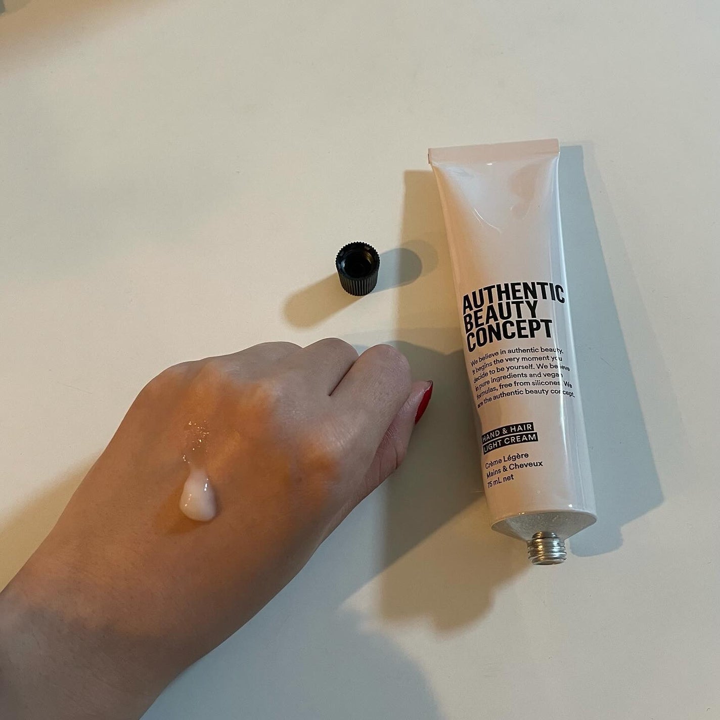 ハンド&ヘア ライトセラム/AUTHENTIC BEAUTY CONCEPT/ハンドクリームを使ったクチコミ(6枚目)