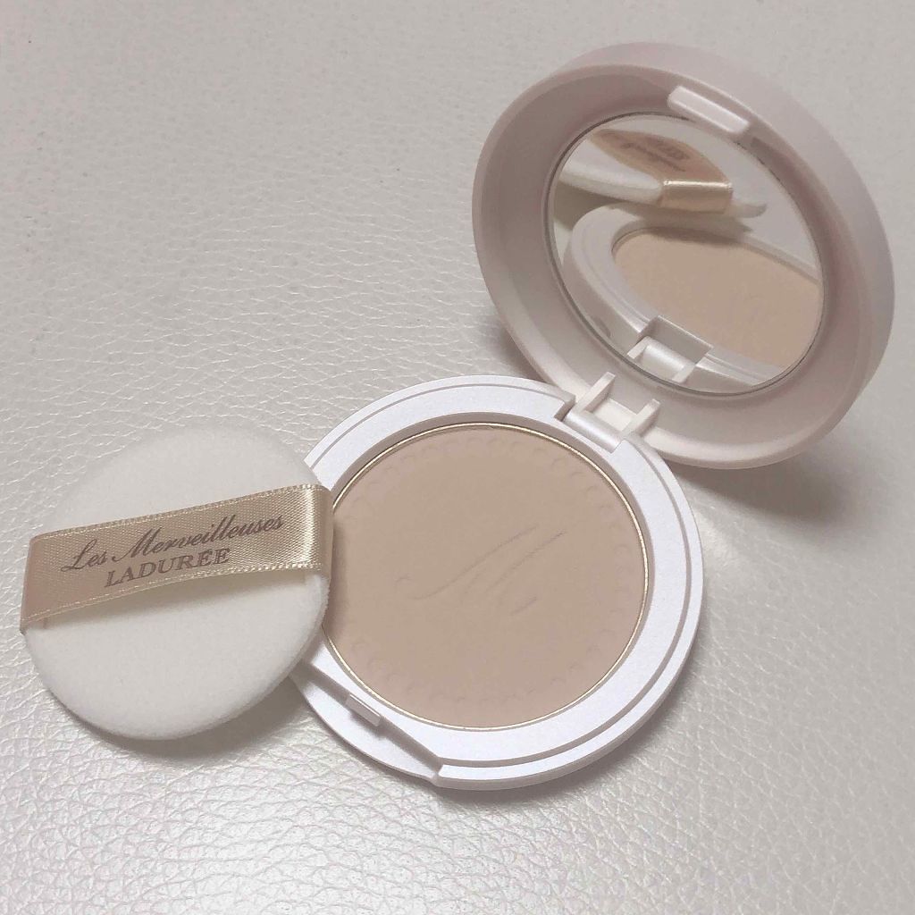 パウダー ファンデーション/レ・メルヴェイユーズ ラデュレ/パウダーファンデーションを使ったクチコミ（2枚目）