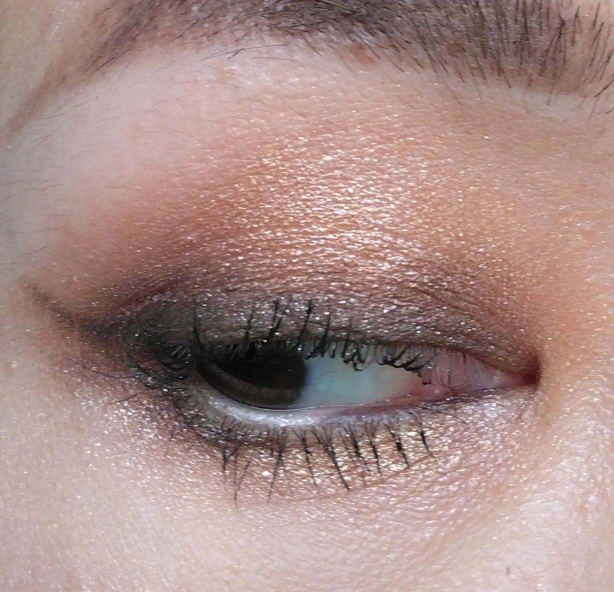 ムーンストラック リュクス アイシャドウ クォード/BOBBI BROWN/アイシャドウパレットを使ったクチコミ（2枚目）