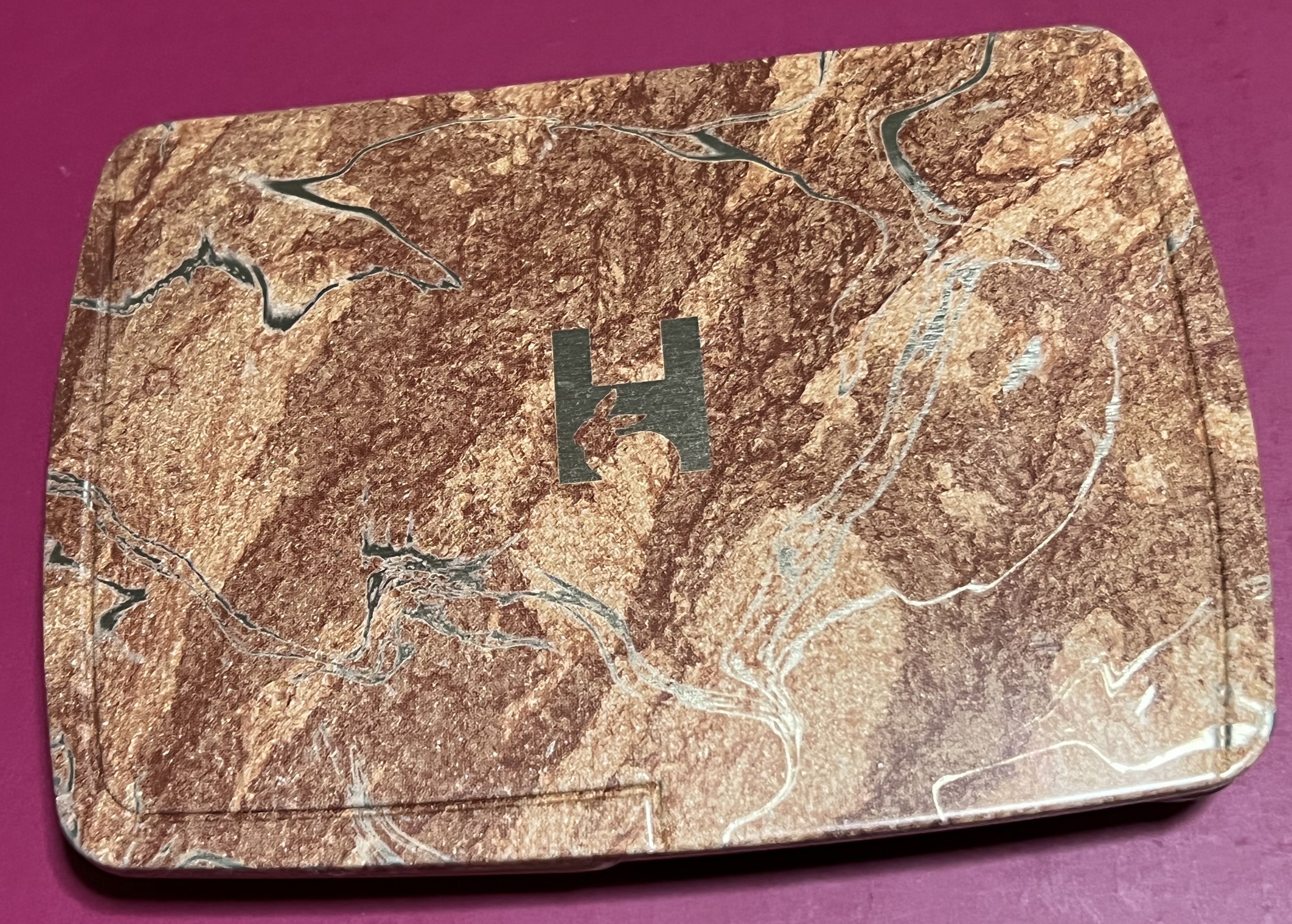 AMBIENT™ LIGHTING EDIT – UNIVERSE UNLOCKED/HOURGLASS/パウダーチークを使ったクチコミ（2枚目）