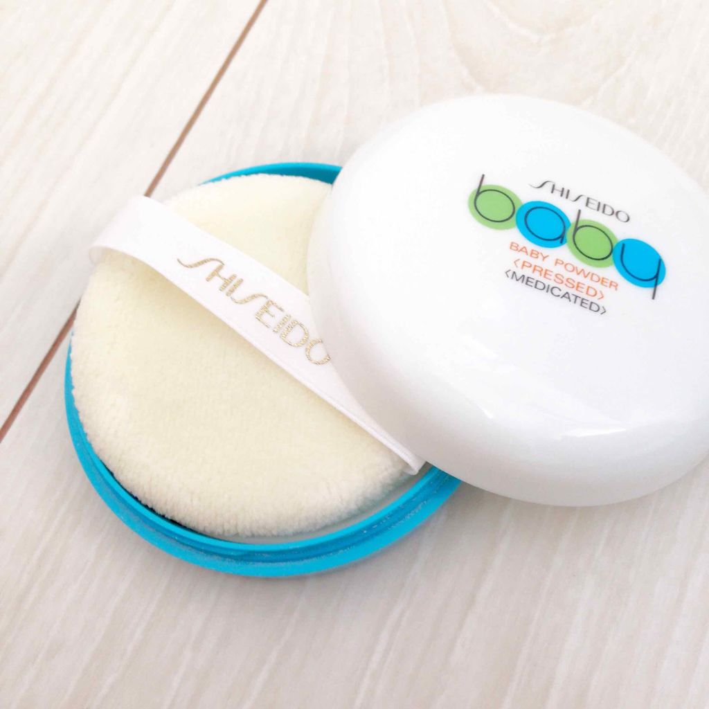 資生堂のベビーパウダーです。

ベビーパウダーは夏だけと言わず一年中愛用しているのですが、近所のドラッグストアでは資生堂のベビーパウダーの取り扱いがないのでこちらが無くなるとピジョンのベビーパウダーを購入したり、交互に使用しています。

こ