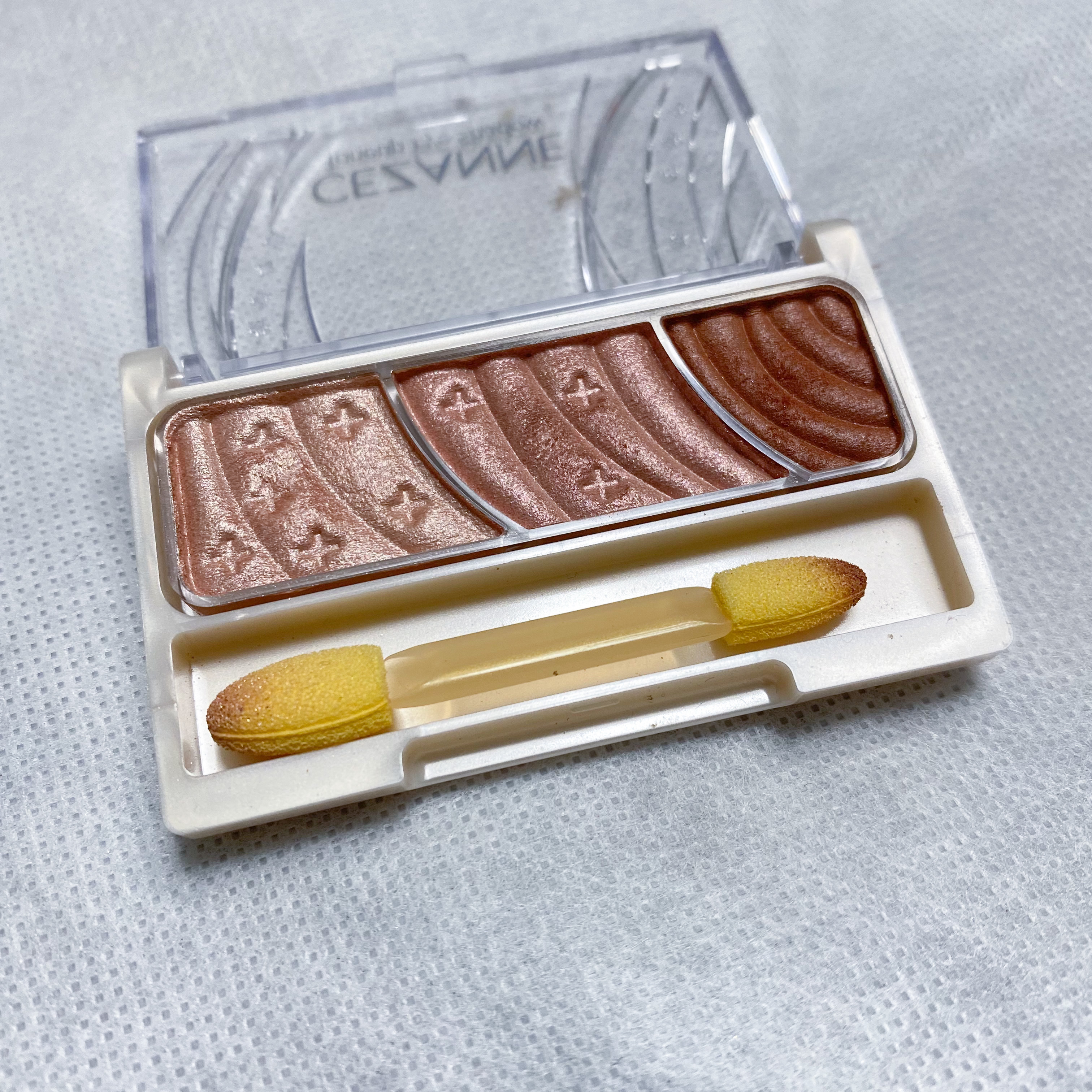 トーンアップアイシャドウ/CEZANNE/アイシャドウパレットを使ったクチコミ（1枚目）