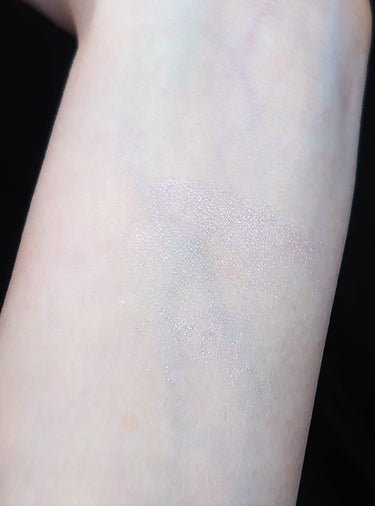 CEZANNE パールグロウニュアンサーのクチコミ「 💜微細なパールが輝く透明感💜

紫のようなシルバーのような微細なパールが光り輝きます。

肌.....」（3枚目）