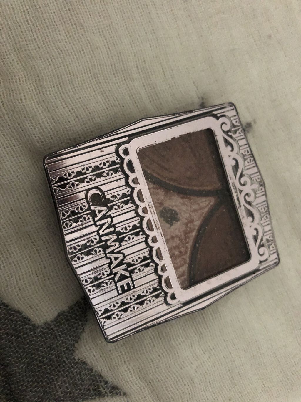 ジューシーピュアアイズ/キャンメイク/アイシャドウパレットを使ったクチコミ（1枚目）