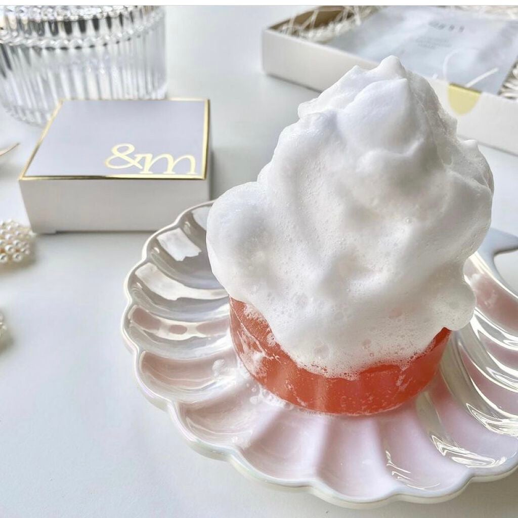 モイスチャーバランスソープ/&m/洗顔石鹸を使ったクチコミ(1枚目)