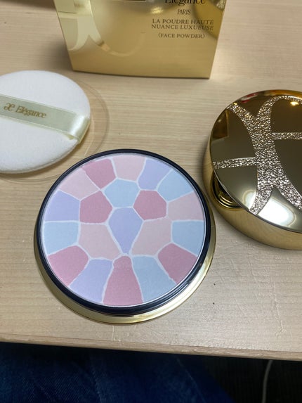 エレガンス ラ プードル オートニュアンス リクスィーズ/Elégance/プレストパウダーを使ったクチコミ(2枚目)
