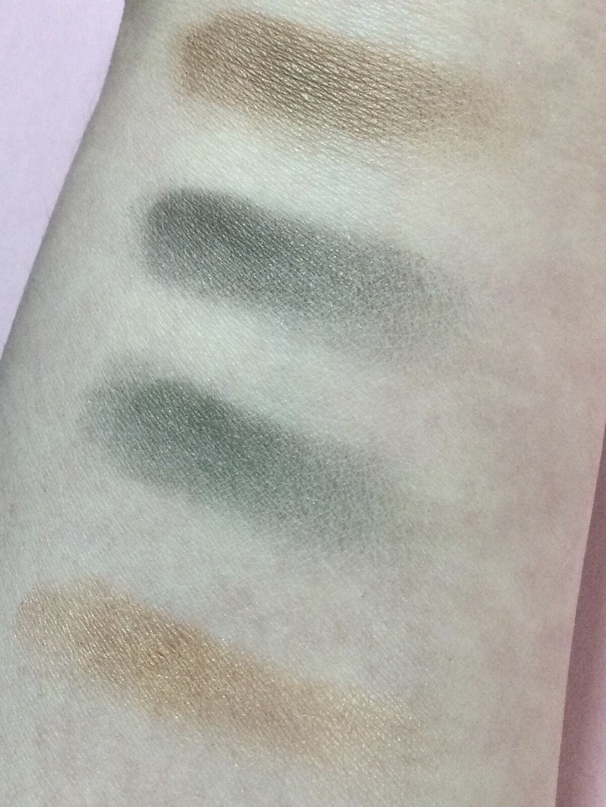  4色アイシャドウ/Étoile Rose/アイシャドウパレットを使ったクチコミ（3枚目）