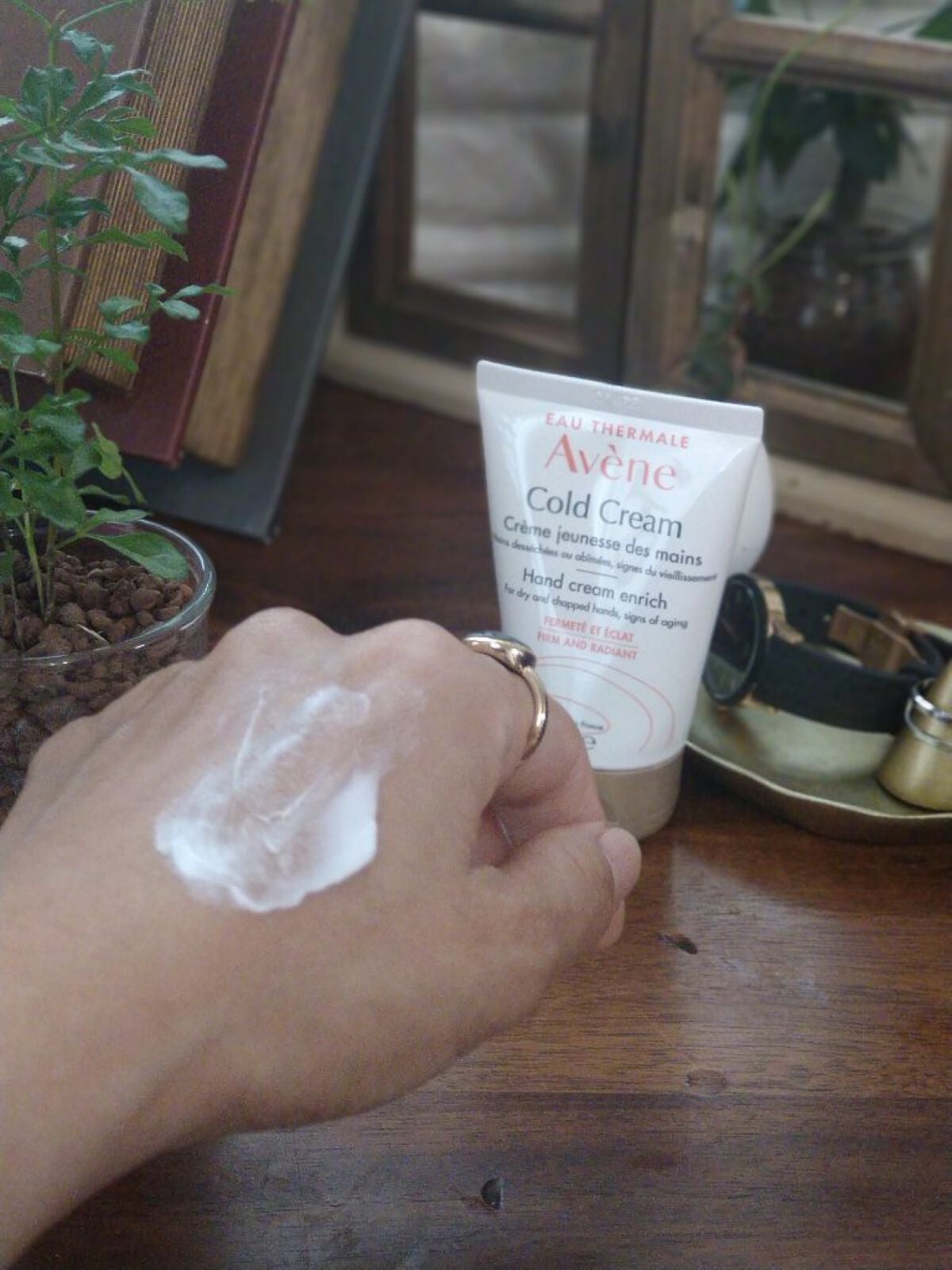 薬用ハンドクリーム/アベンヌ/ハンドクリームを使ったクチコミ(4枚目)