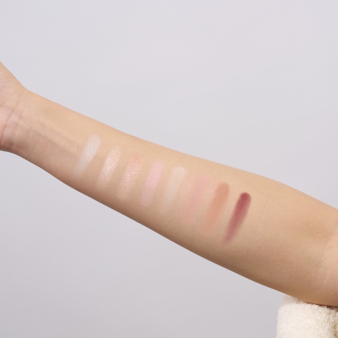 イロミッケ 8色アイシャドウパレット 02 ヴィンテージリラ