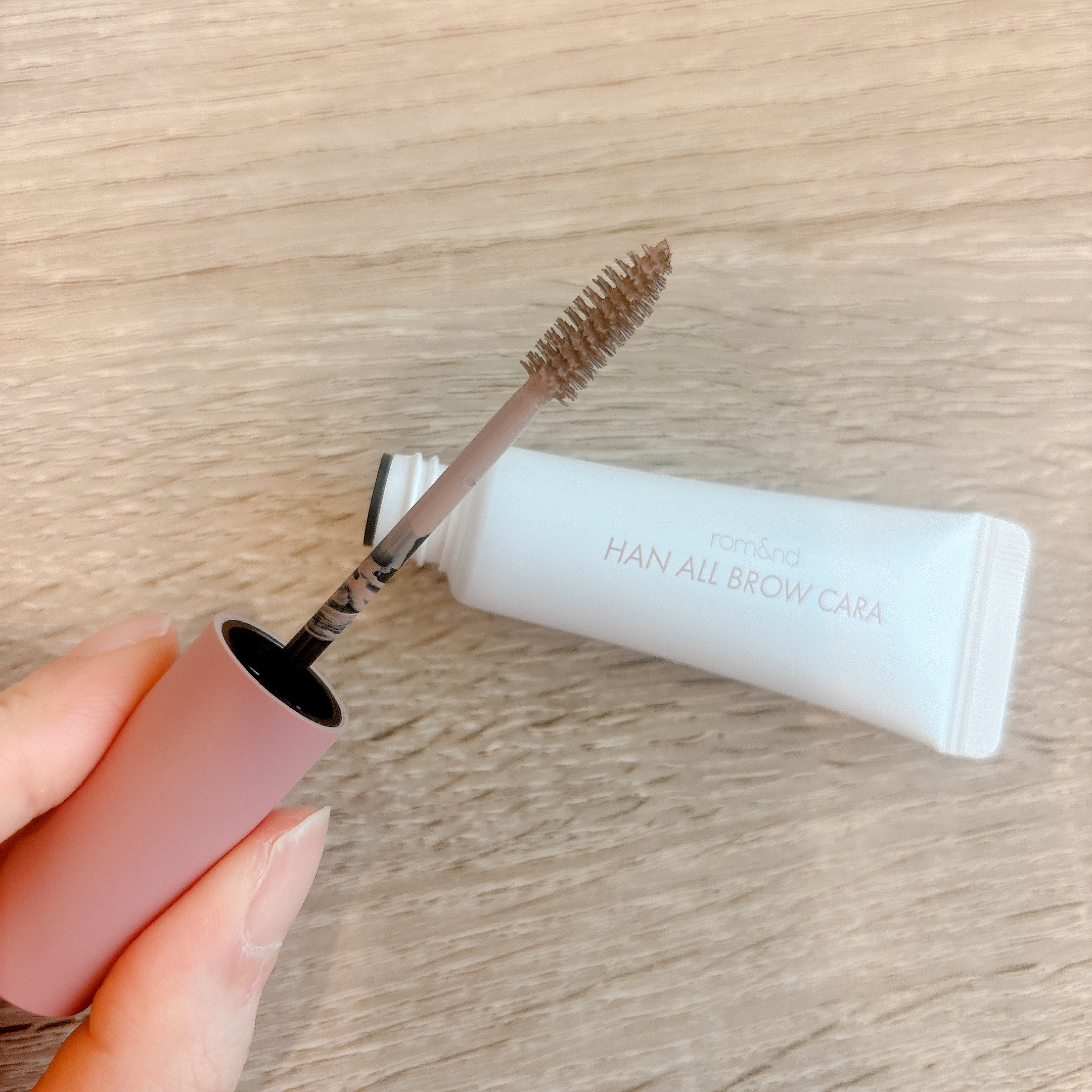 ハンオールブロウカラ/rom&nd/眉マスカラを使ったクチコミ（2枚目）