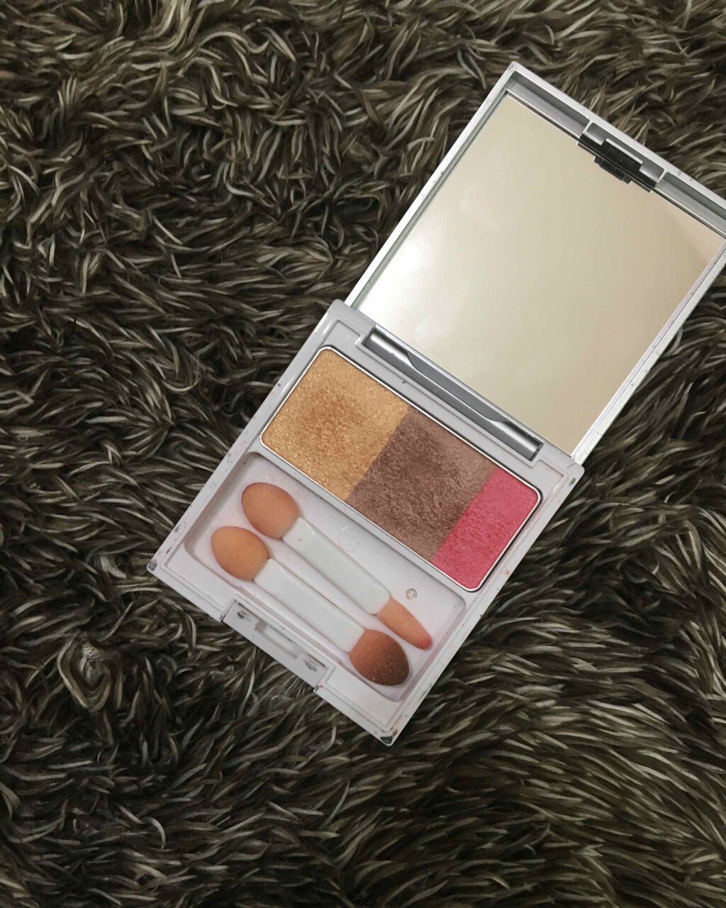 テツコ🌸 on LIPS 「華やかになりたい時アイシャドー😊✶NUCOLUR✶シャンパンピ..」(2枚目)