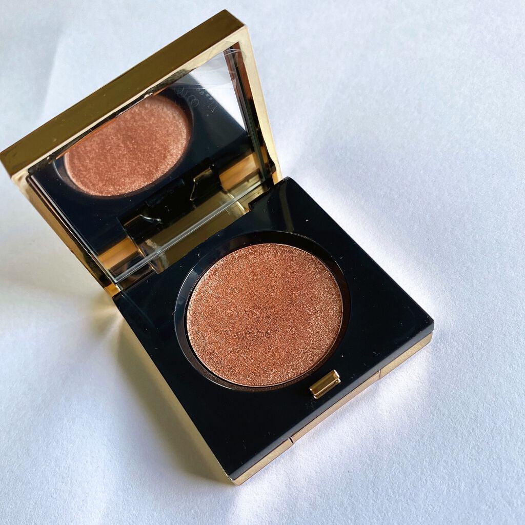 リュクスアイシャドウ 01 ギルディッドローズ(フォイル)/BOBBI BROWN/単色アイシャドウを使ったクチコミ（3枚目）