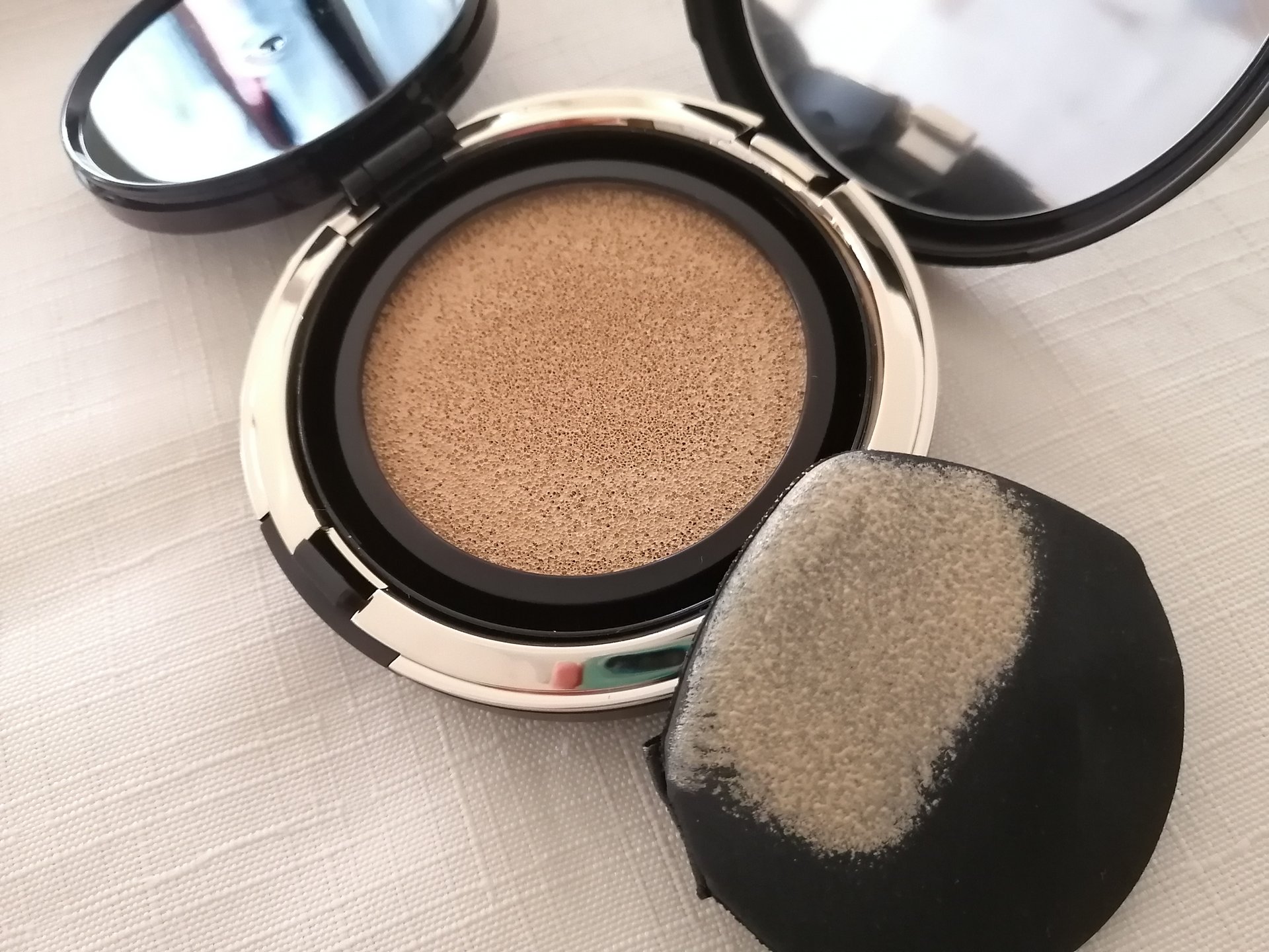 オリジナル ピュア セラム カバーアップ クッション/bareMinerals/クッションファンデーションを使ったクチコミ（3枚目）