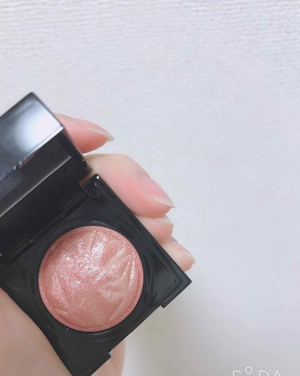 プリズム エアー シャドウ/CLIO/単色アイシャドウを使ったクチコミ（2枚目）