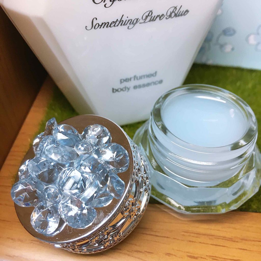 サムシングピュアブルー シマリング リップエッセンス/JILL STUART/リップケアを使ったクチコミ（2枚目）