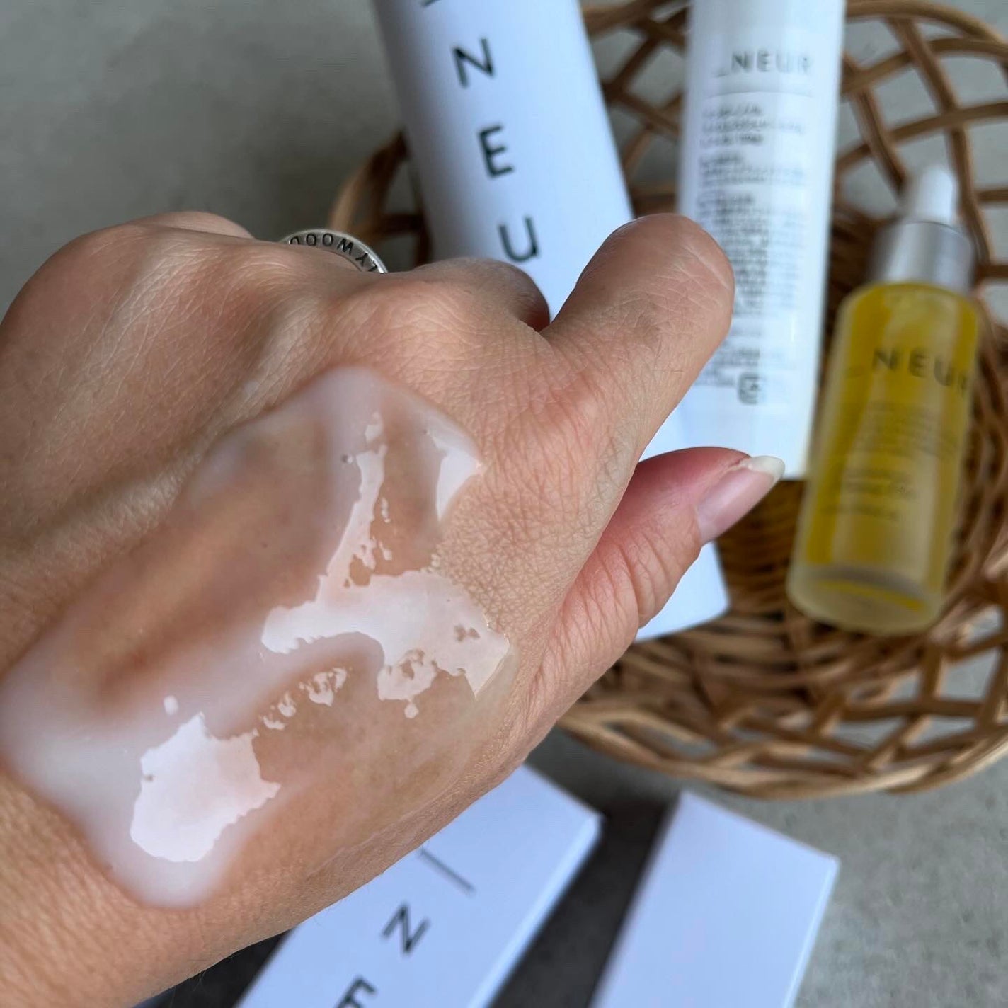 コンセントレート・ウォータリーオイル/アンダーノイル/ブースター・導入液を使ったクチコミ(5枚目)