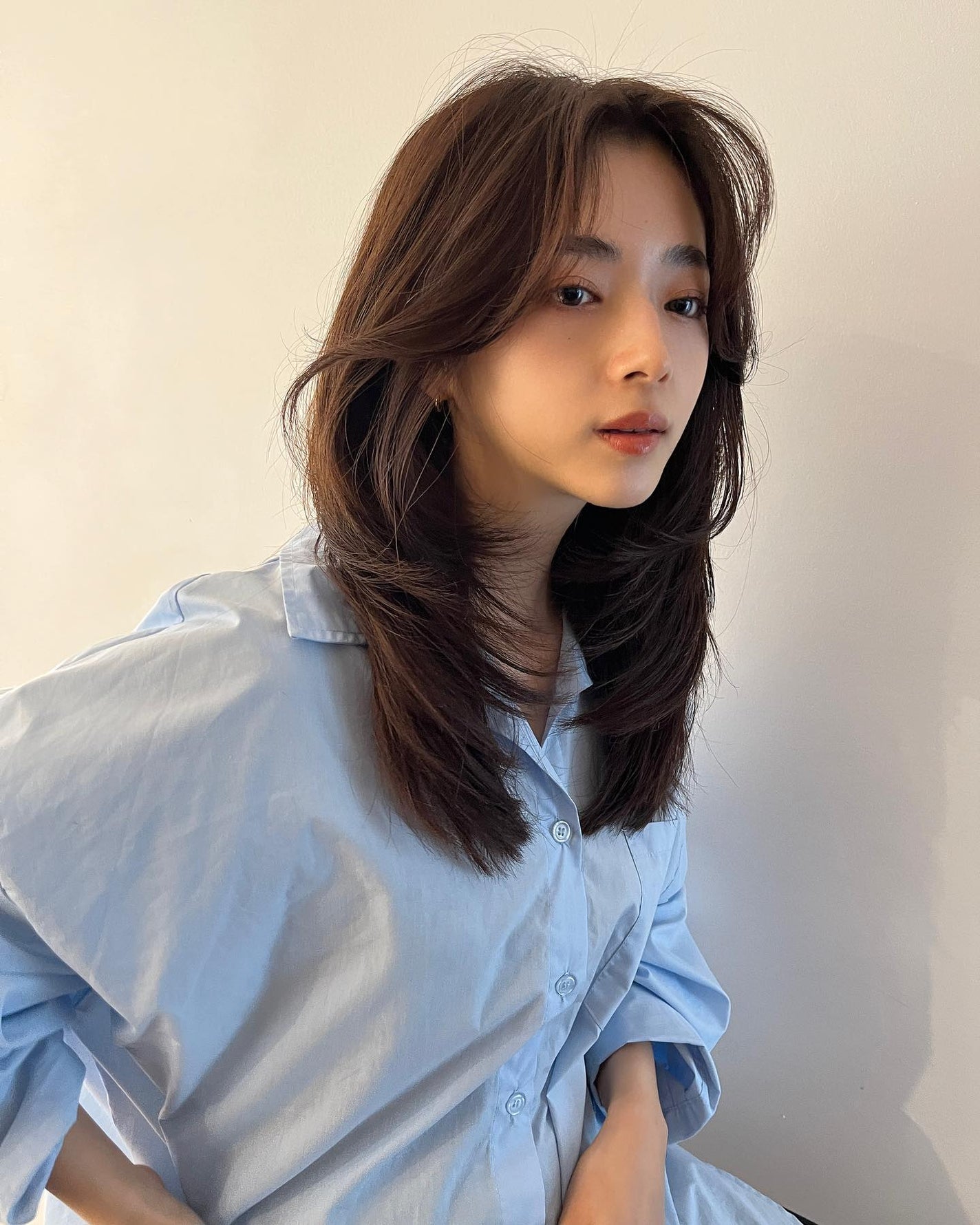 HARUNA on LIPS 「柔らかいレイヤーと、クルーな顔周りのレイヤースタイル🤝😀#レイ..」(2枚目)