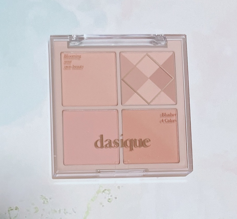 ブレンディングムードチーク/dasique/パウダーチークを使ったクチコミ（2枚目）