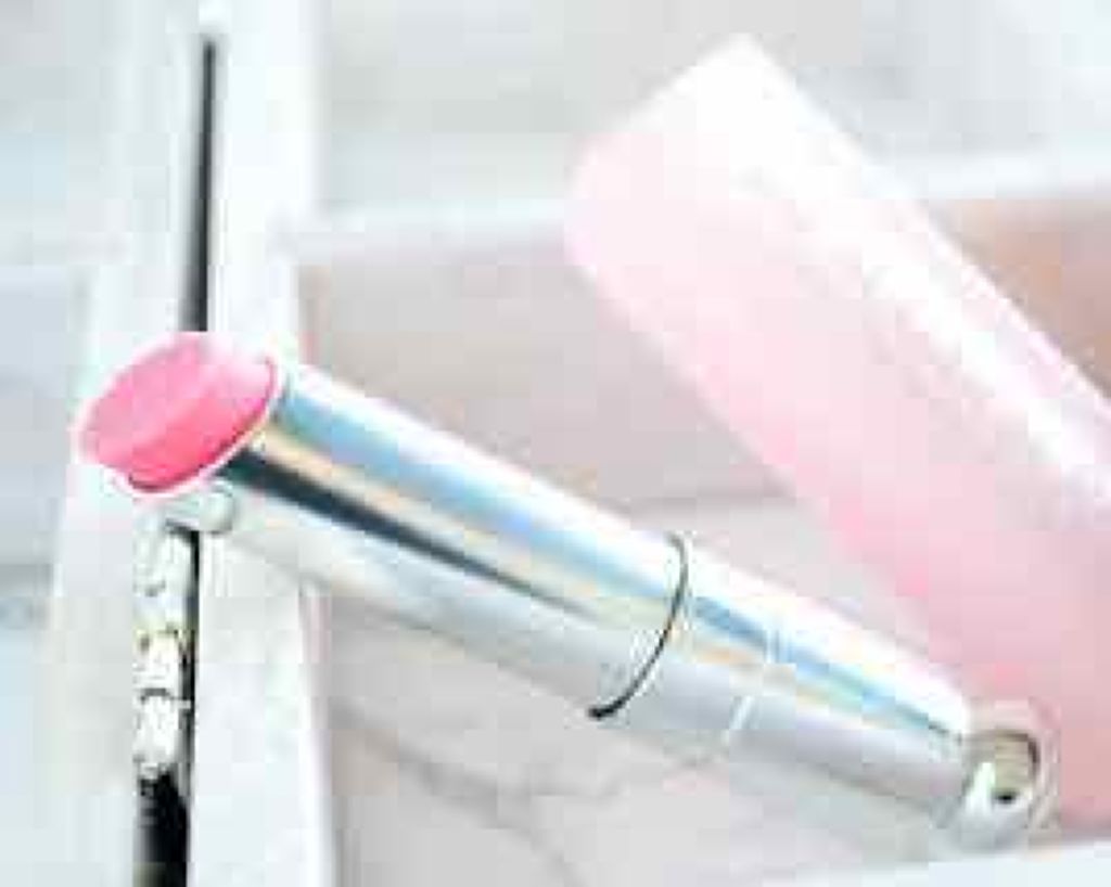 【旧】ディオール アディクト リップ グロウ/Dior/リップケアを使ったクチコミ(1枚目)